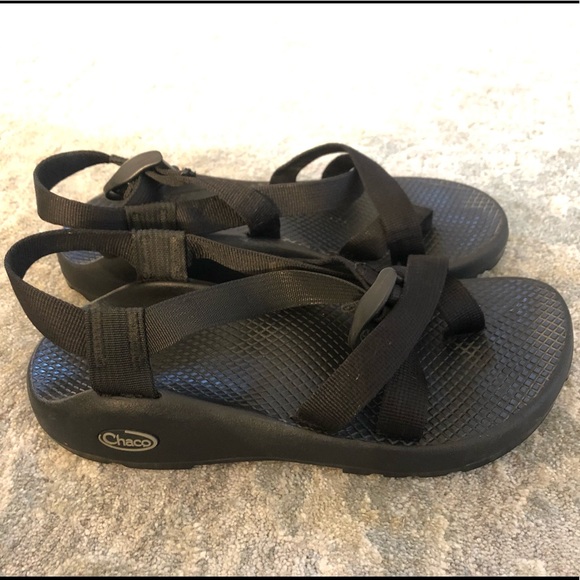 Chacos women’s Z/2 Classic black, size 8 regular - Picture 2 of 6